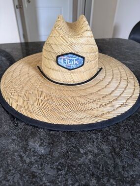 Huk straw hat